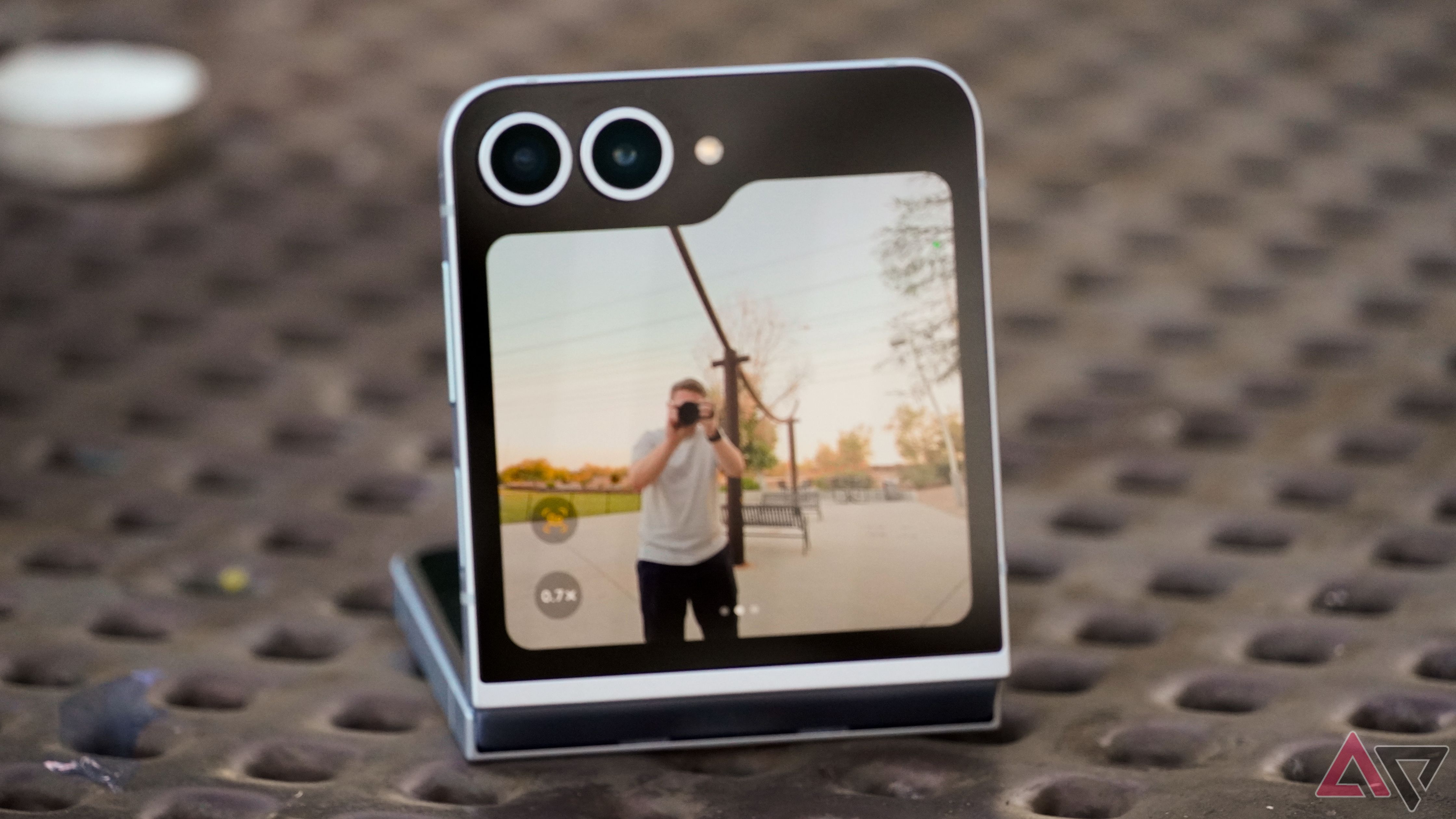 One photo of the Auto Zoom using the ultra wide camera.
