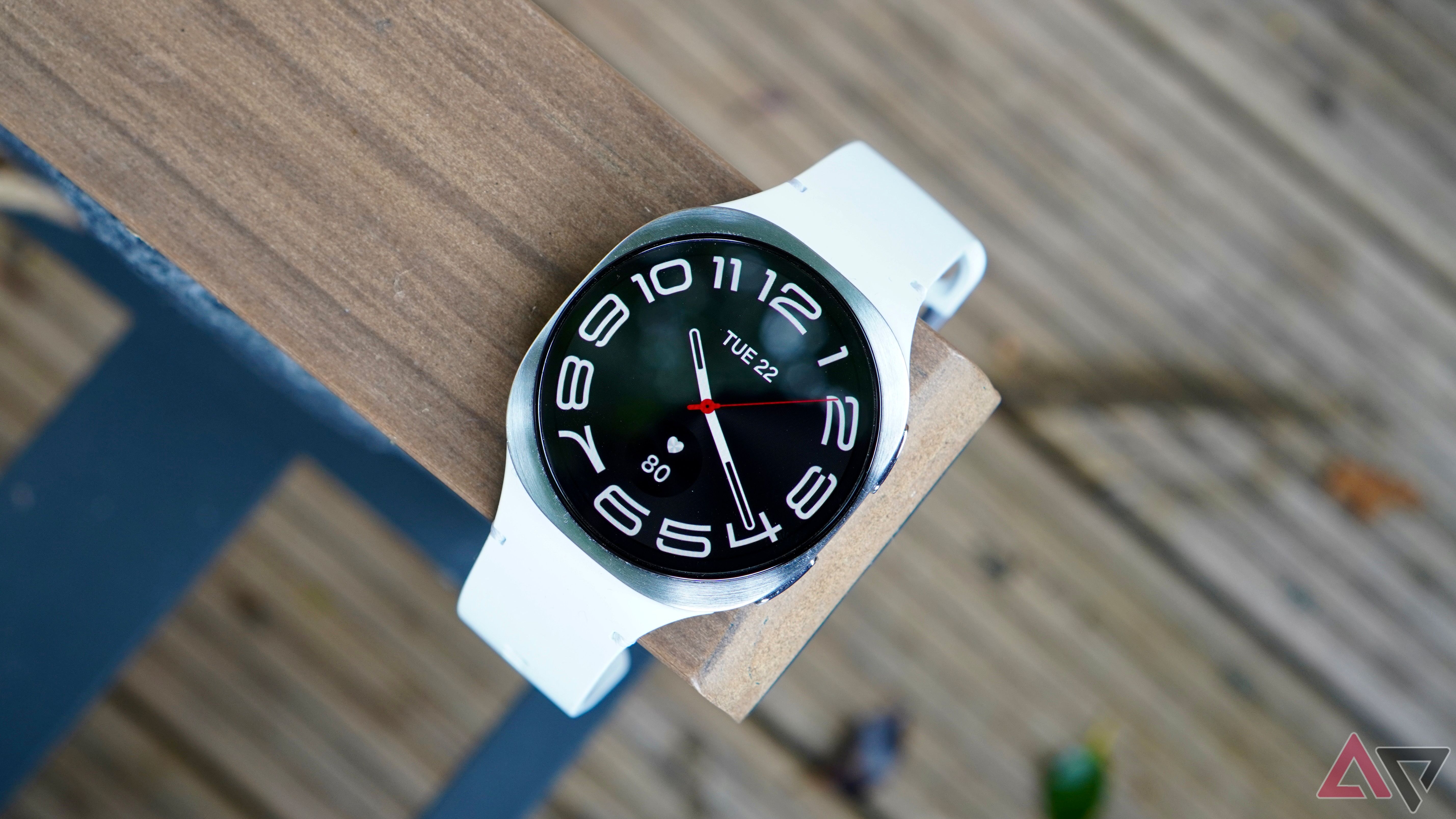 The Samsung Galaxy Watch 8 showing the Stretched Time watch face