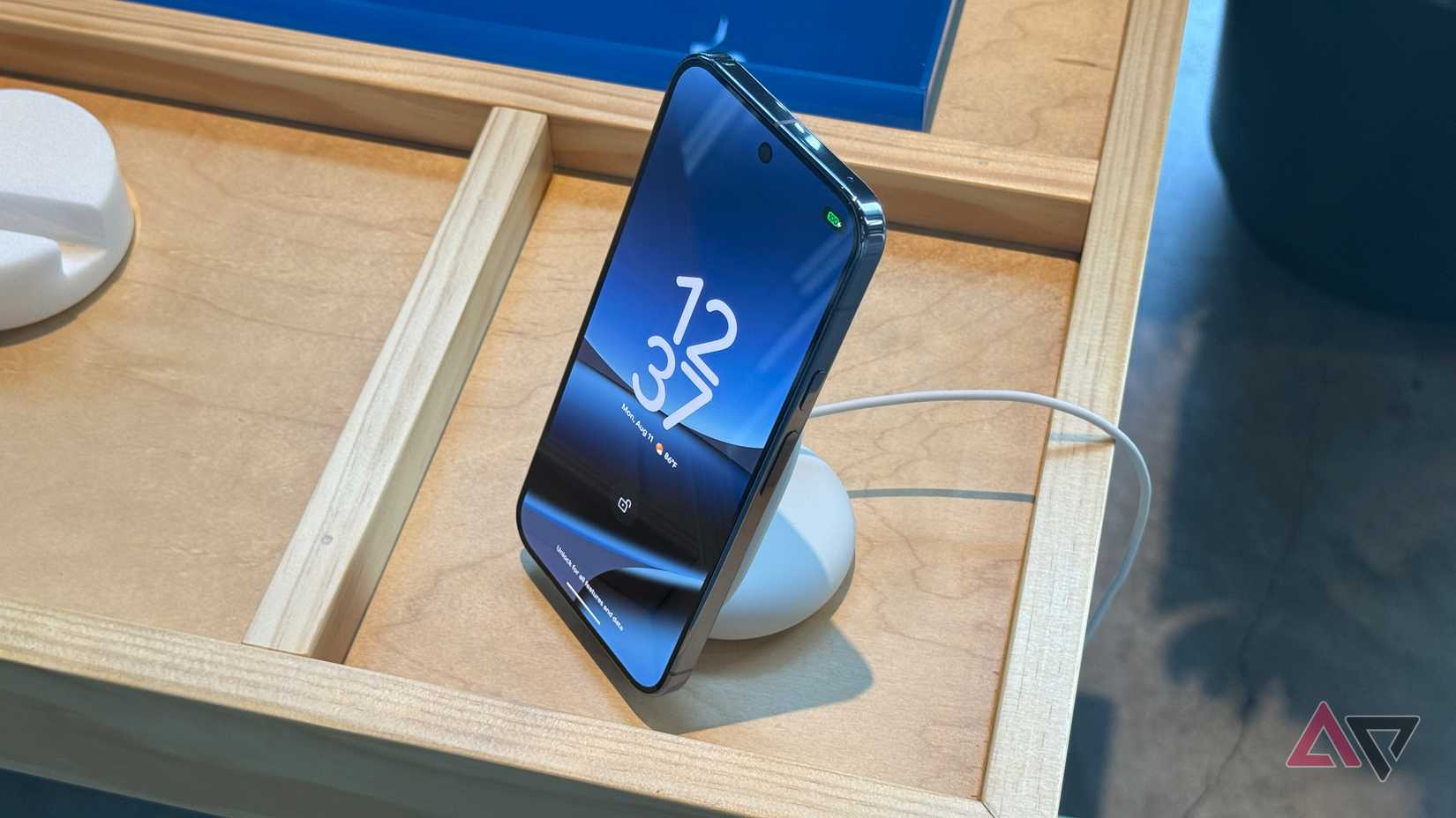 Managing apps and notifications on Google Pixel 9
