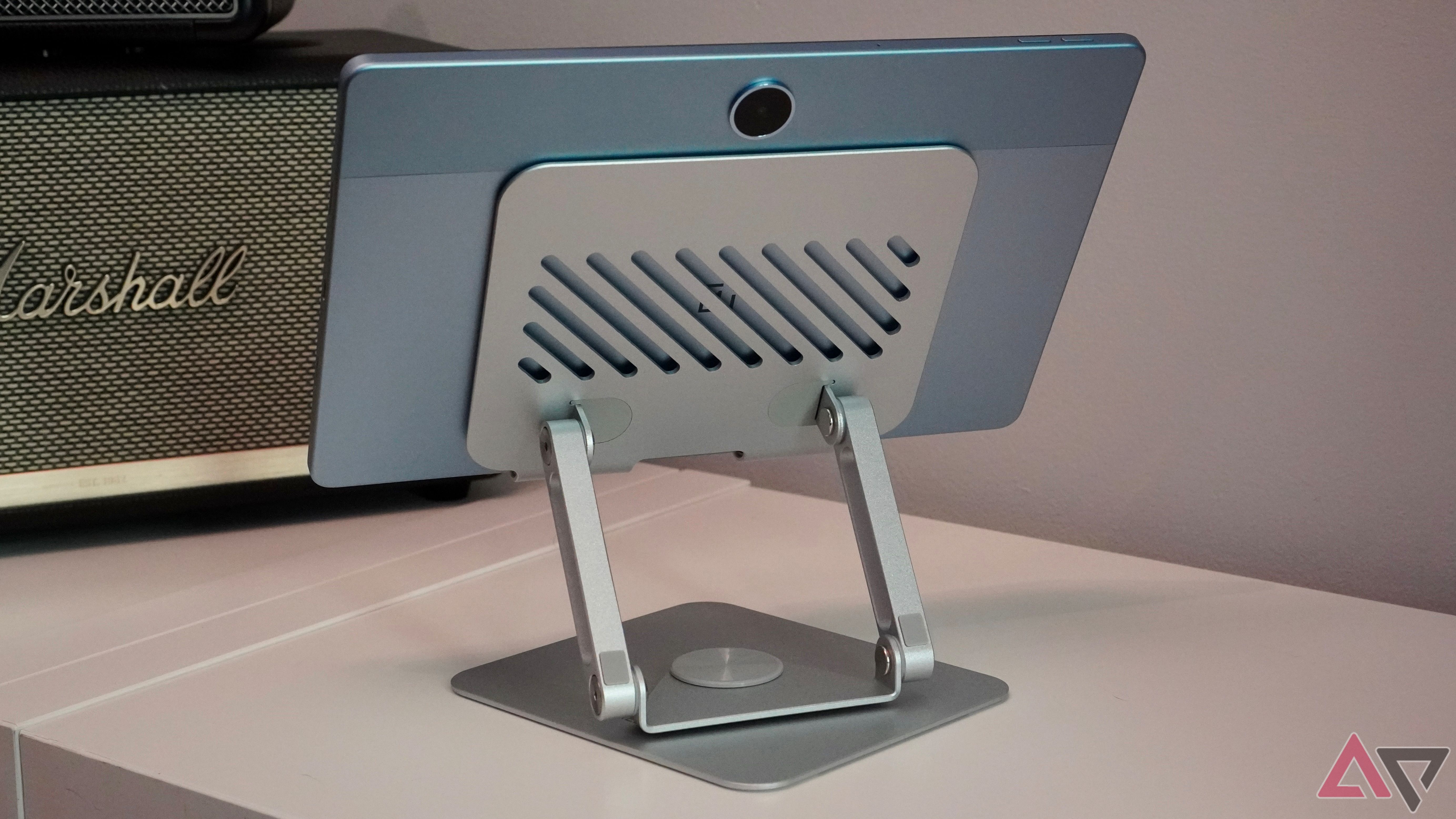 The back of the OnePlus Pad Lite on the Ugreen Tablet Stand Holder