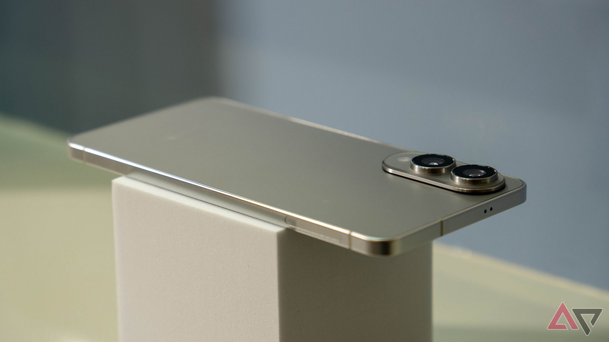 the S25 Edge face down on a platform