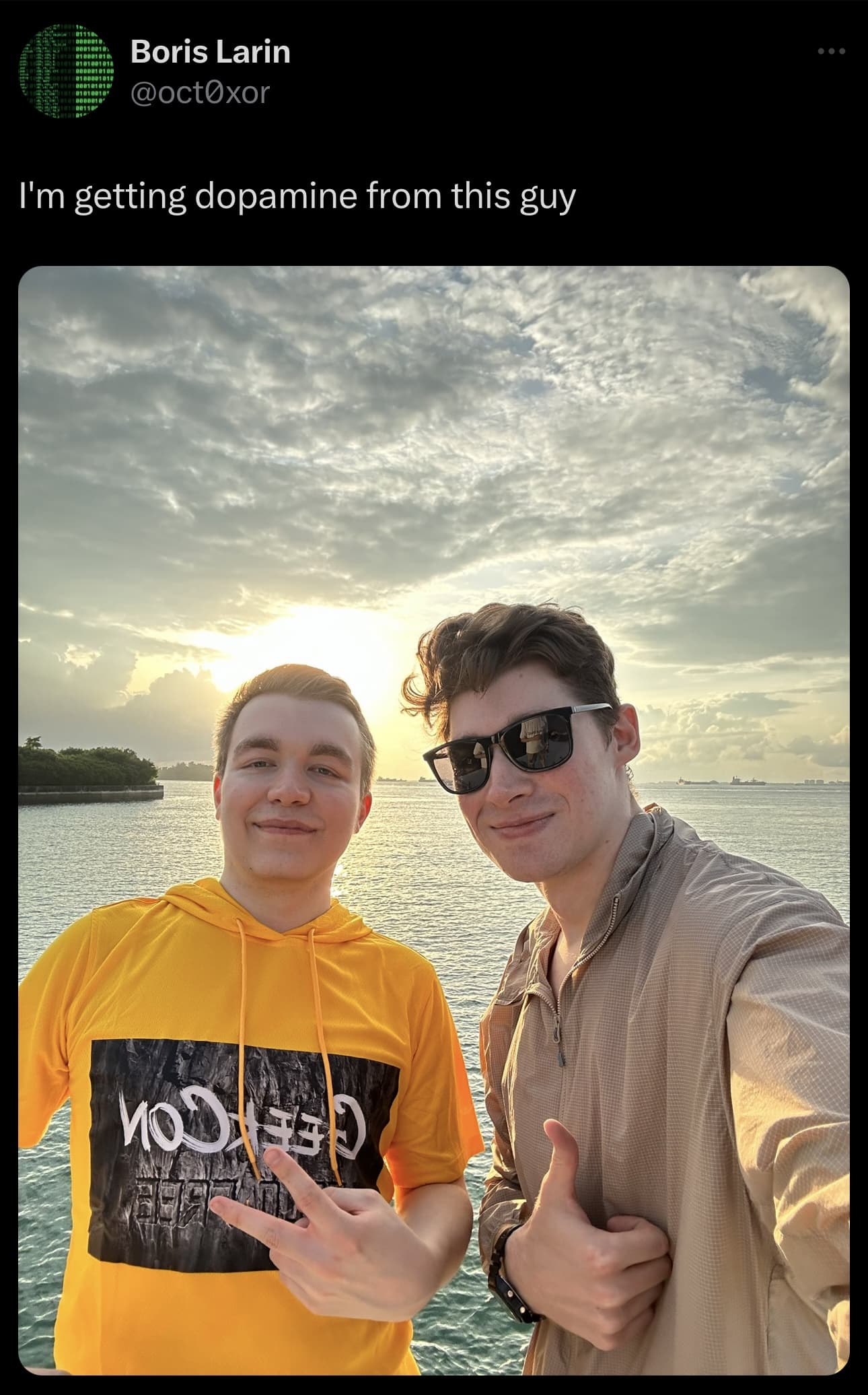 Lars Fröder and Boris Larin meet in Singapore at GeekCon 2024.