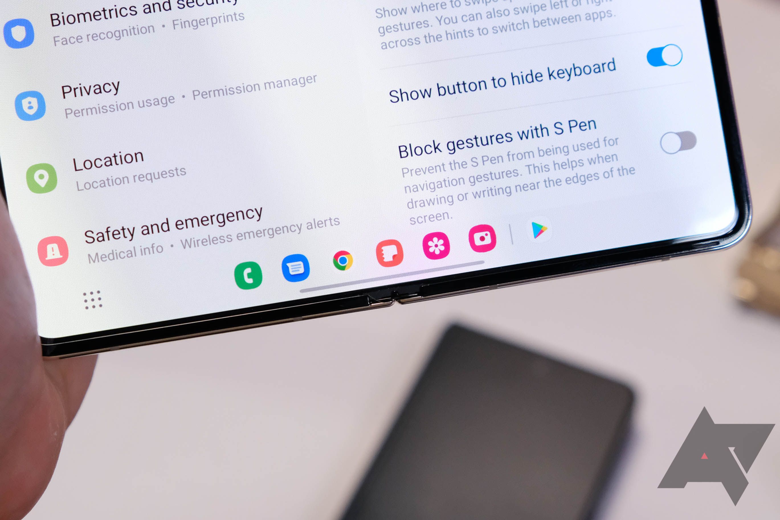 z-fold-4-fold4 taskbar-gestures