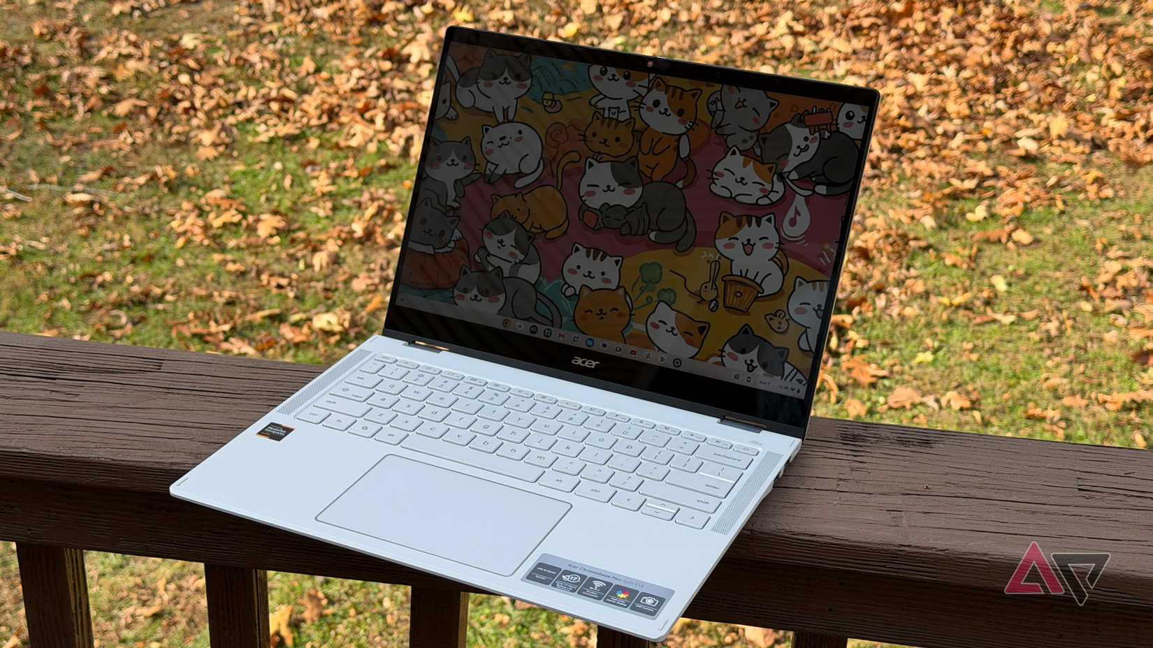 Two Galaxy Z Flip 7 models shown in a render against a white background.