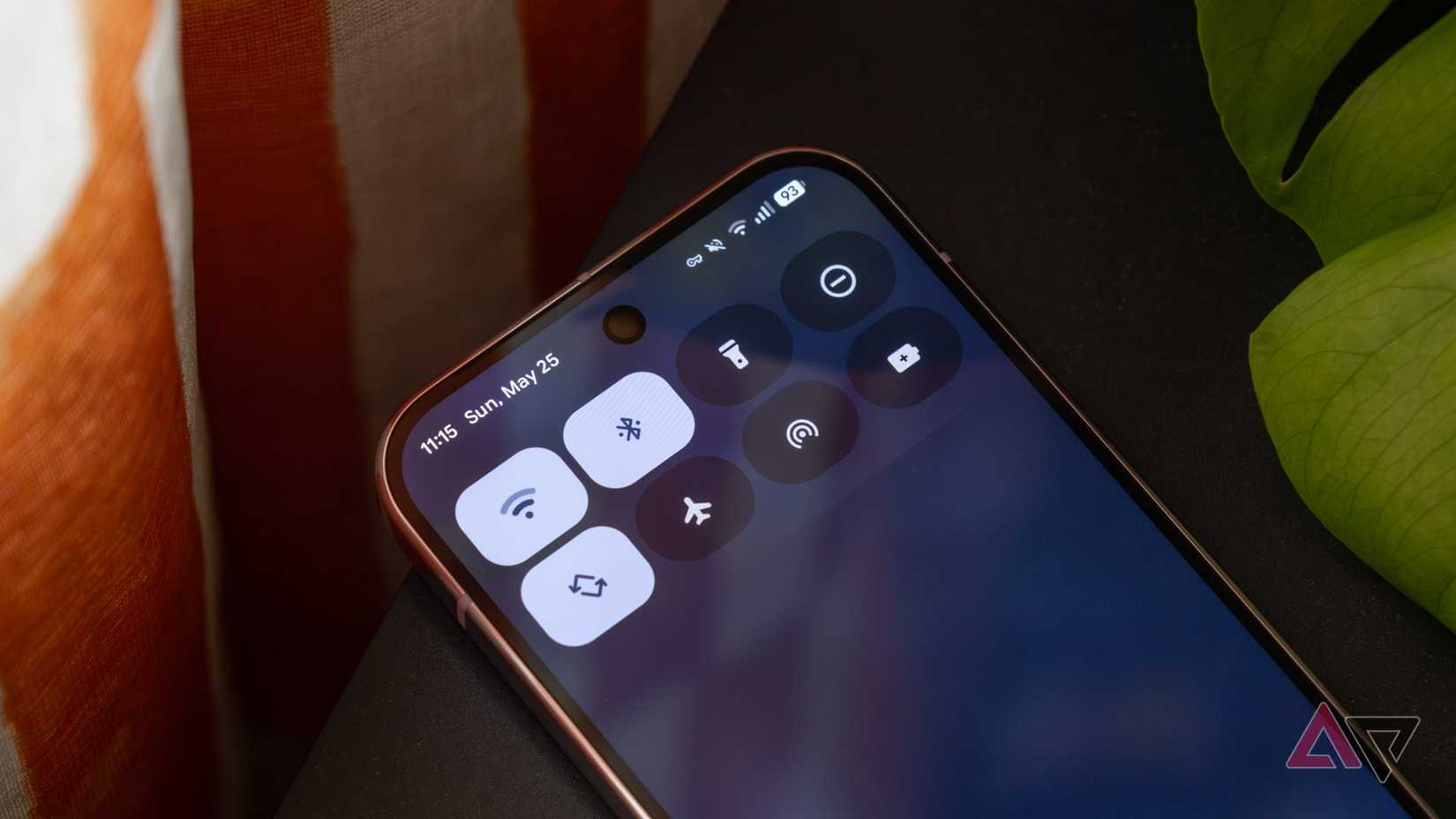 A person holding the Galaxy S25 Ultra showing the home screen