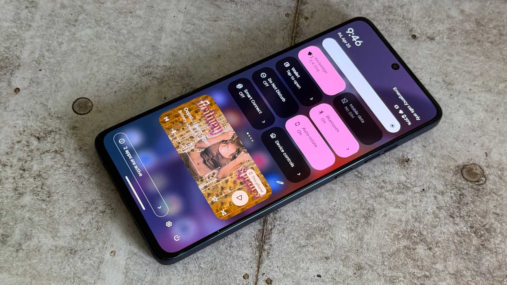 the S25 Edge face down on a platform