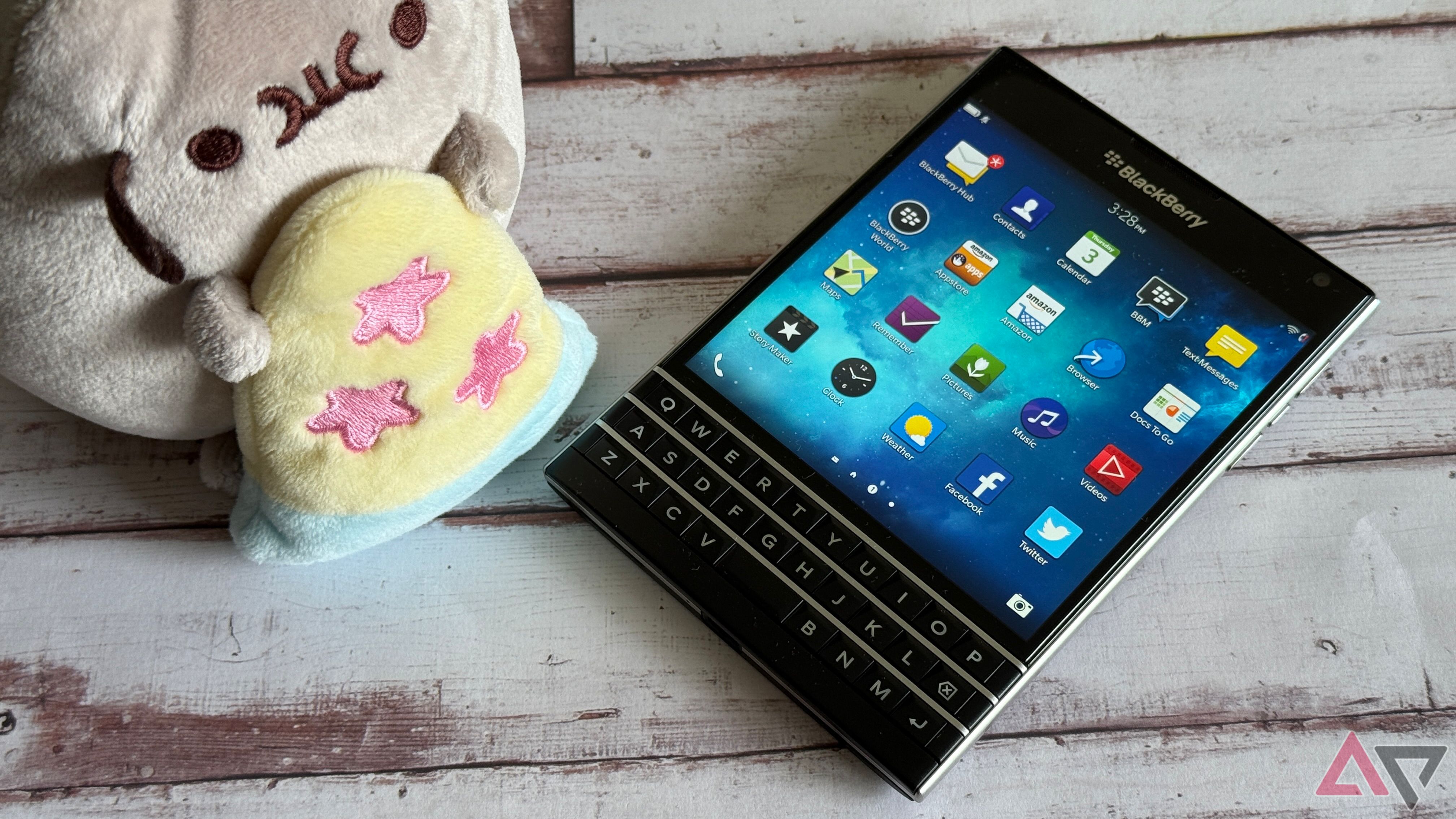 AT&T, T-Mobile, and Verizon's carrier apps shown on an Android phone's home screen.